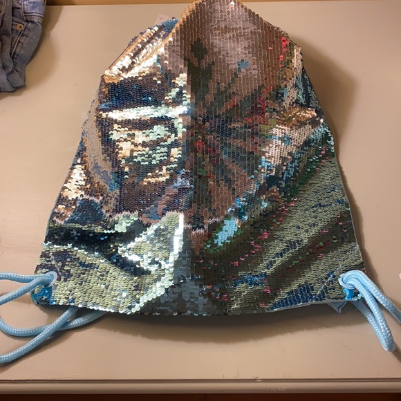 Disney Other - Disney silver and blue sequins backpack